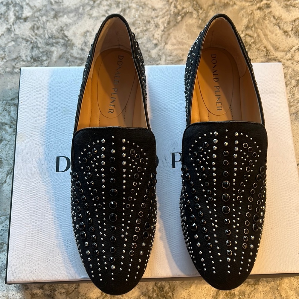 Donald Pliner fashion comfort metallic slip Ons W size 7.5. Brand new with box.